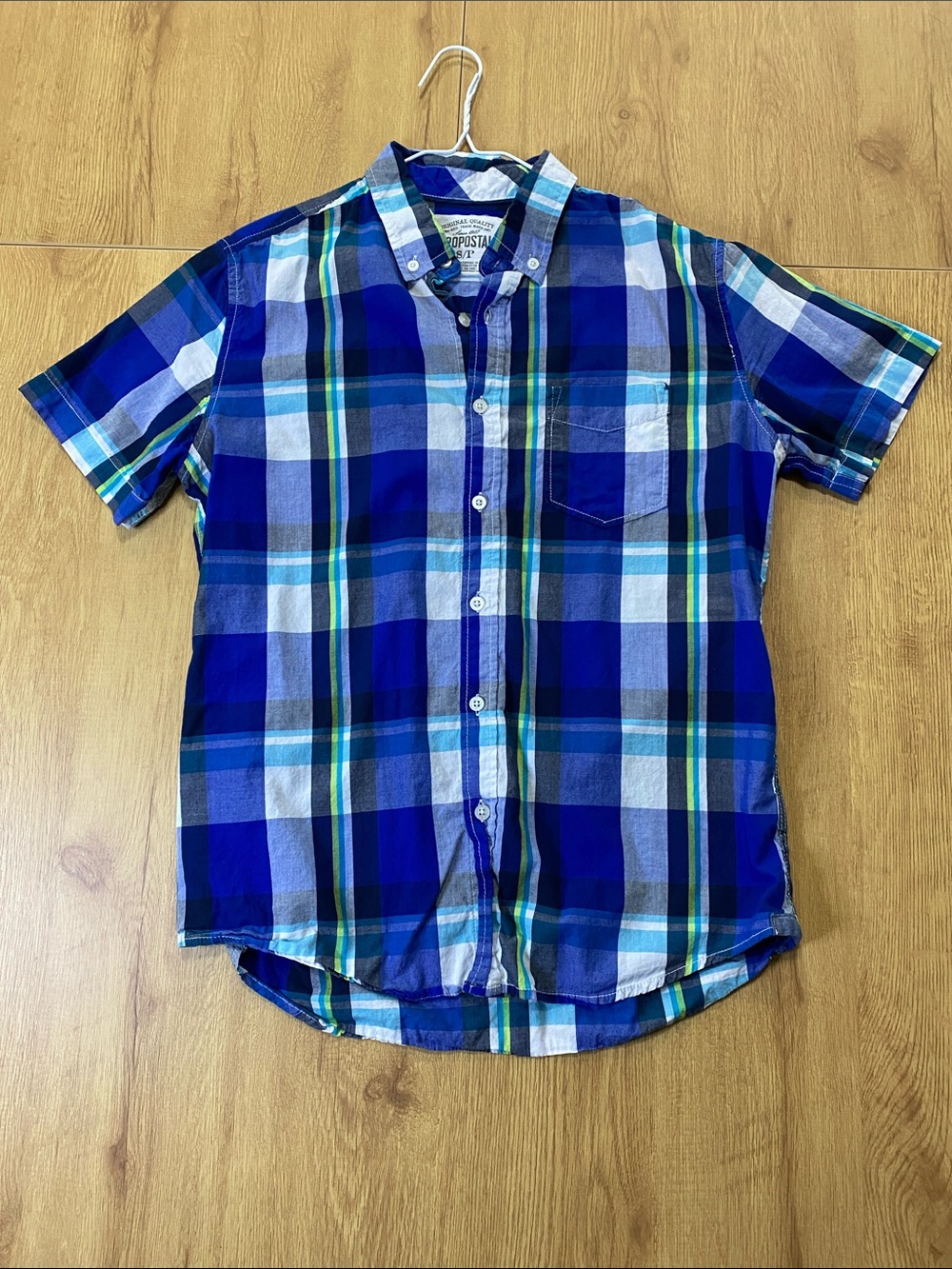 Aeropostale Blue and White Plaid Short-Sleeve Button-Down Shirt